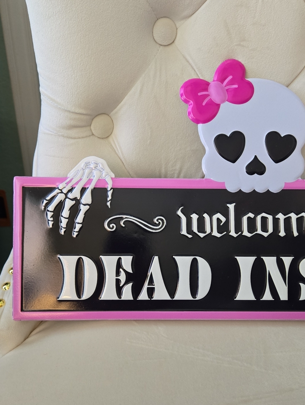 Michaels Halloween 2025 "Welcome Dead Inside" Skull Hanging Sign, NWT - Picture 7 of 10
